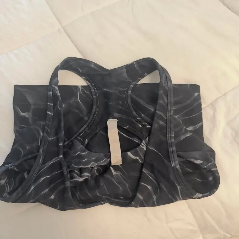 Lightening sports bra tank size